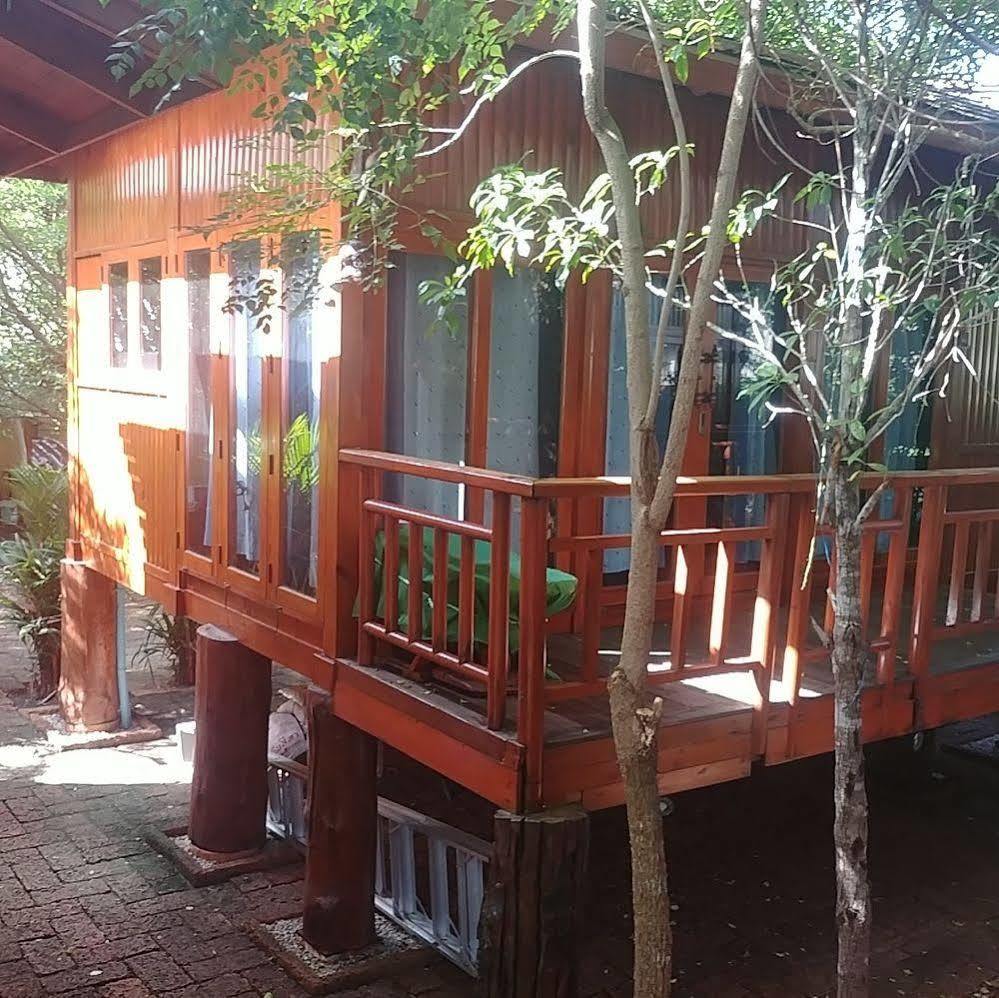Wood House Pattaya Hotel Exterior photo
